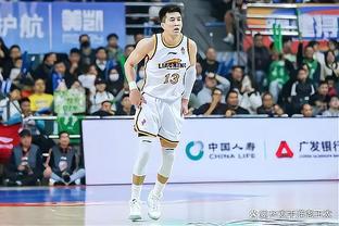 媒体人：36岁于汉超与申花合同并未到期，明年将继续为球队效力